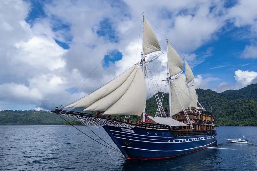 KLM Nur Amira sailing boat